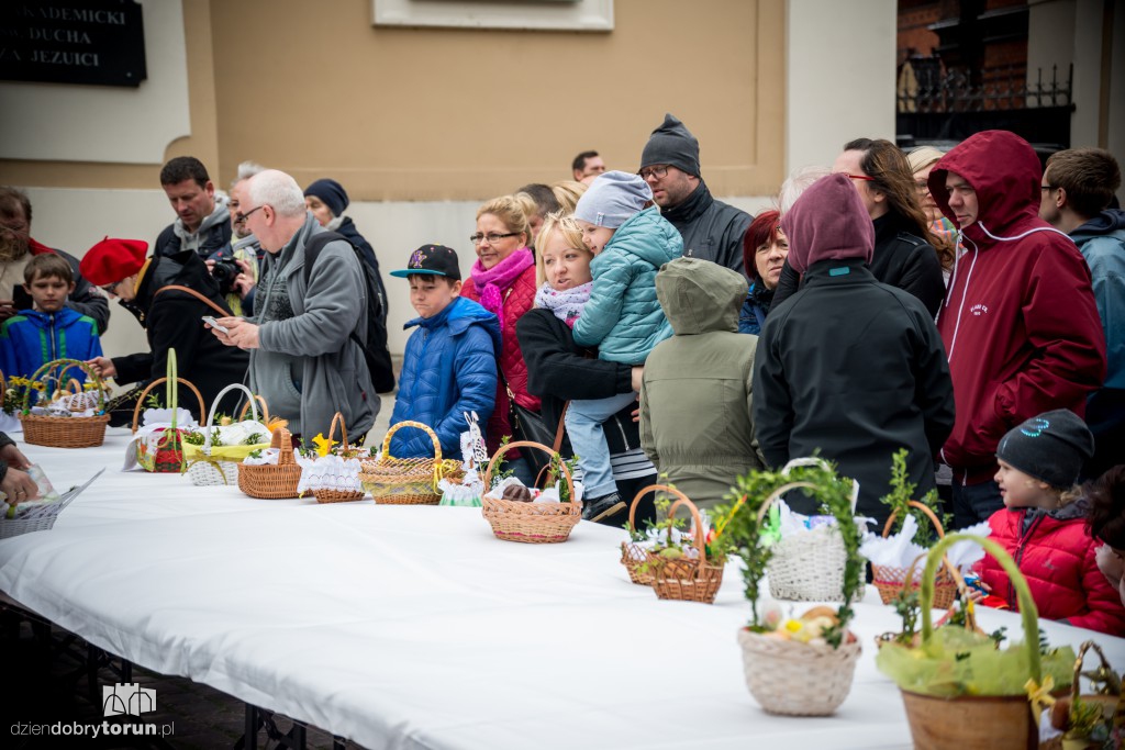 Święcenie pokarmów na Rynku