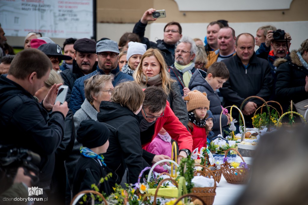 Święcenie pokarmów na Rynku