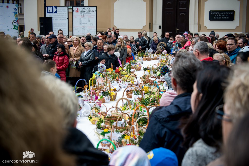 Święcenie pokarmów na Rynku