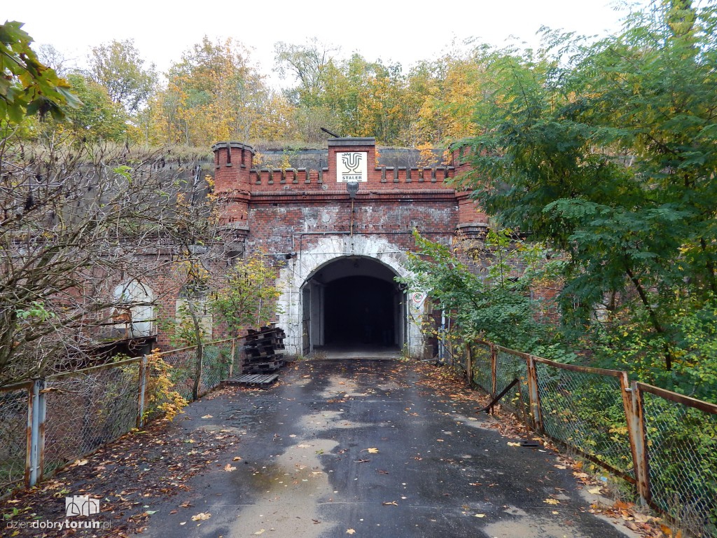 Jeńcy radzieccy w toruńskich fortach