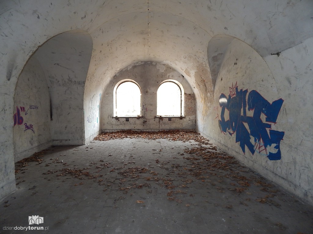 Jeńcy radzieccy w toruńskich fortach