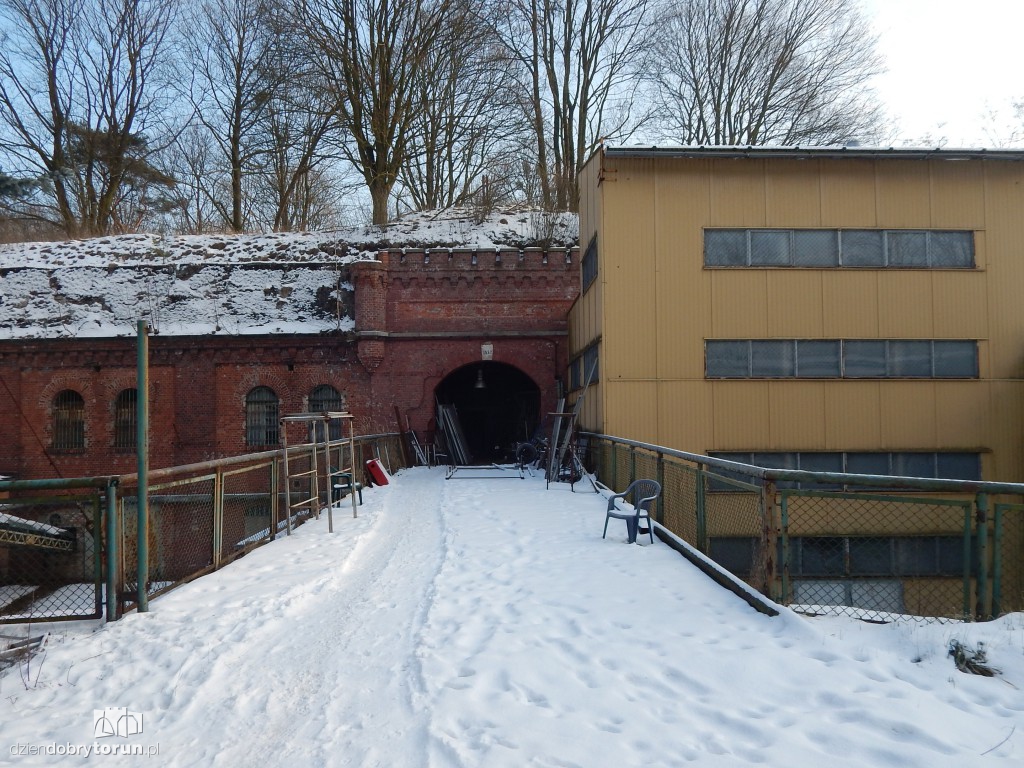 Jeńcy radzieccy w toruńskich fortach