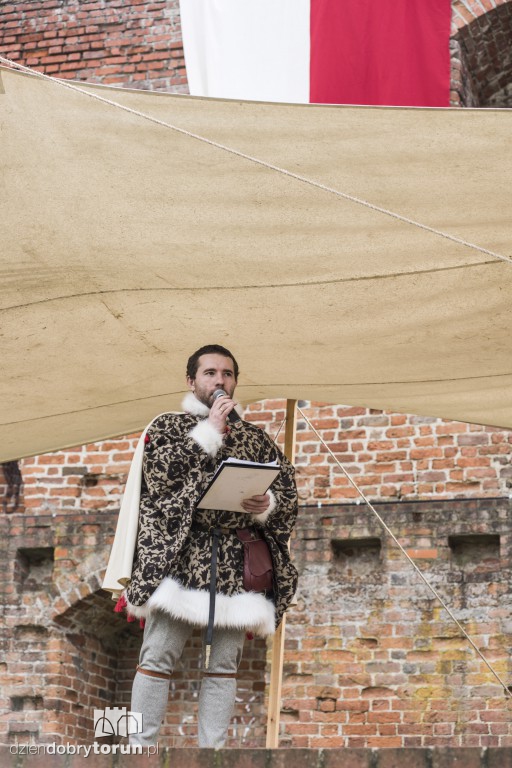 Majówka z historią na Zamku Dybów