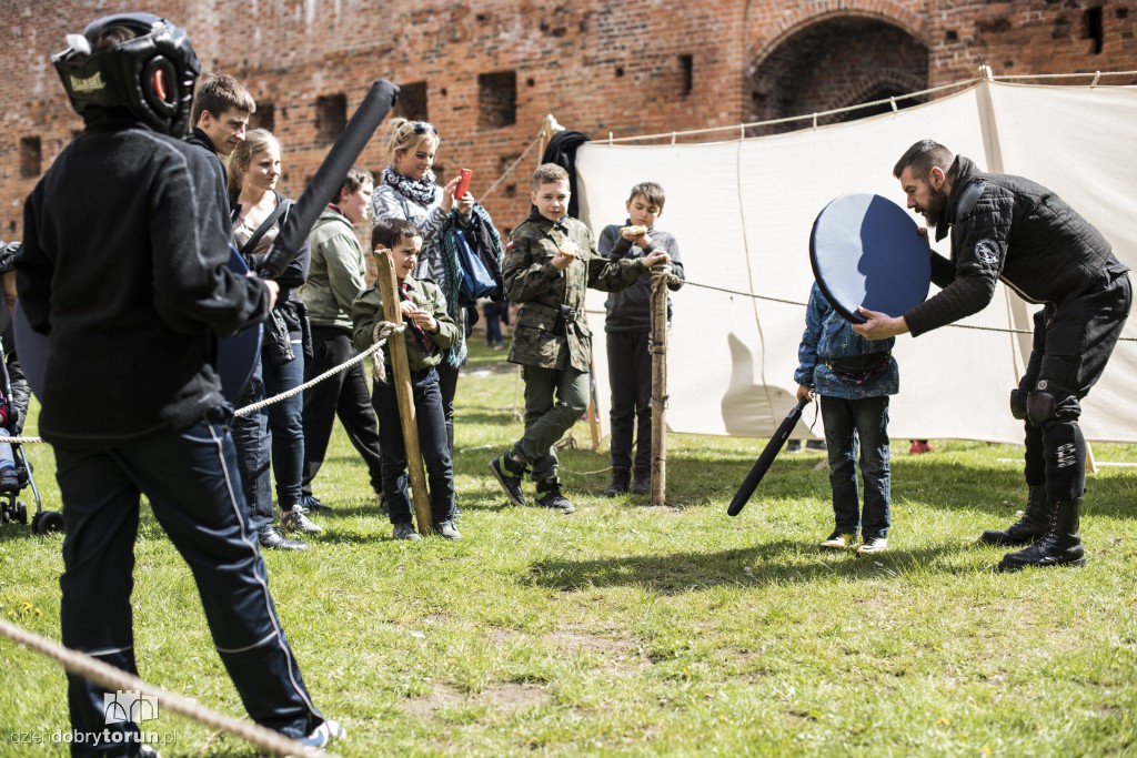 Majówka z historią na Zamku Dybów