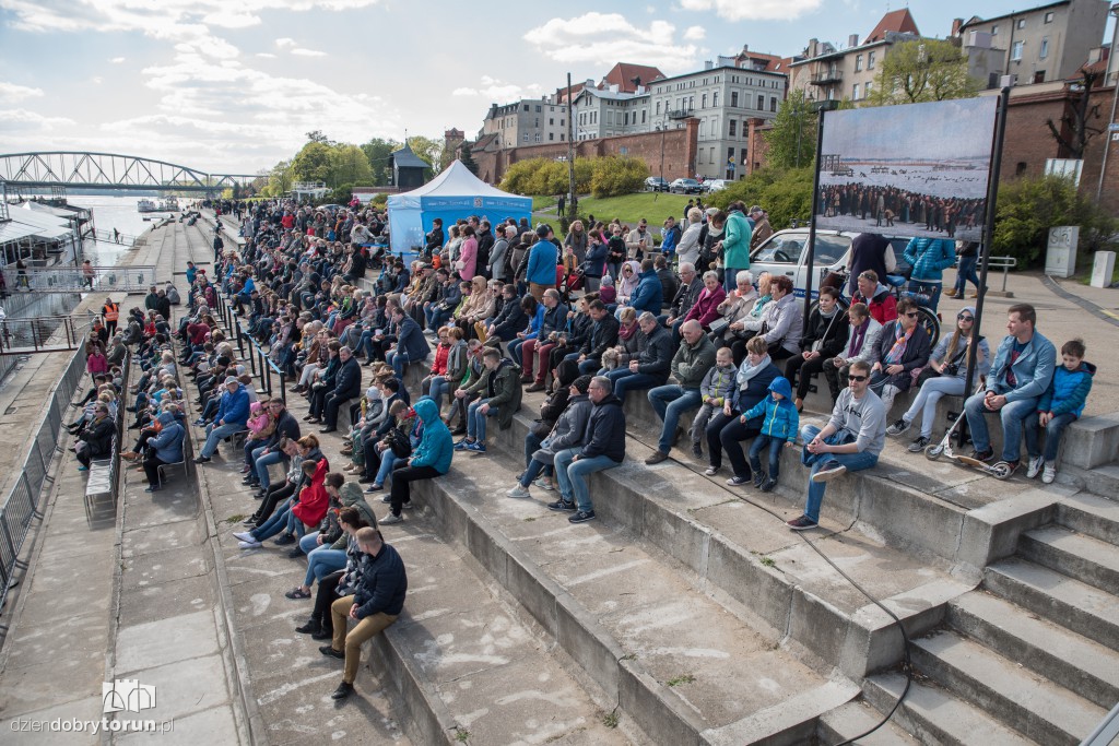 Scena na Wiśle: orkiestra garnizonowa