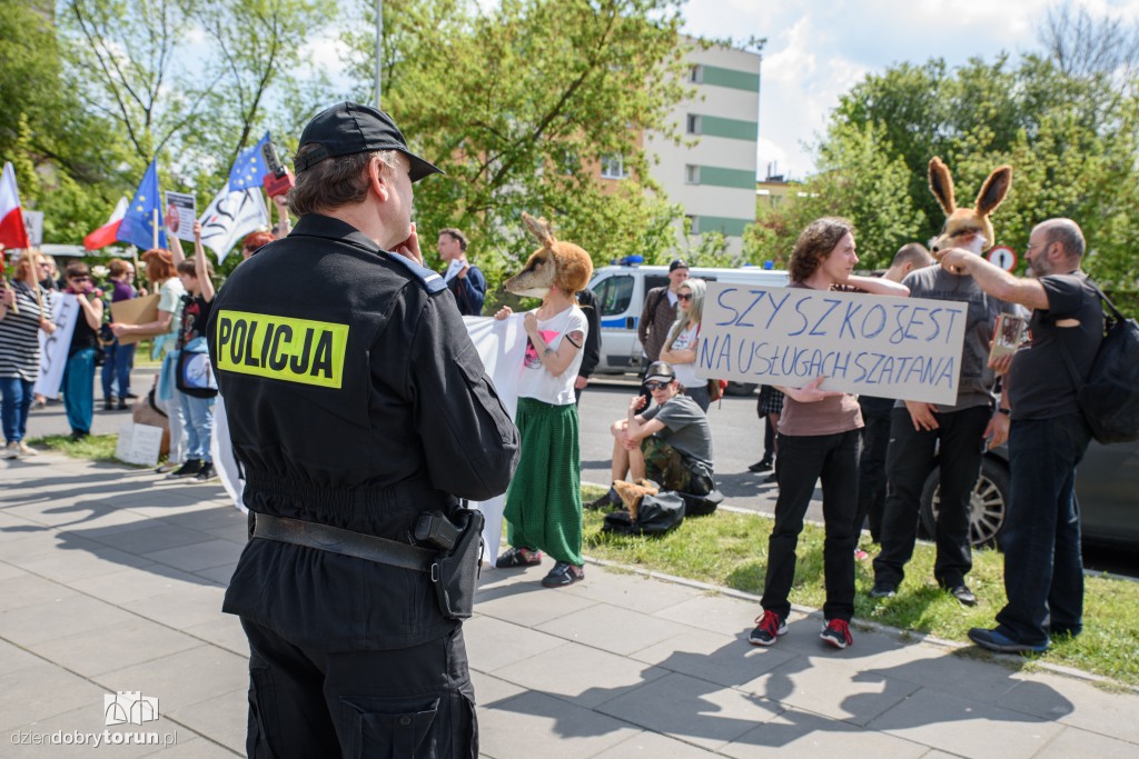 Demonstracja w obronie zwierząt