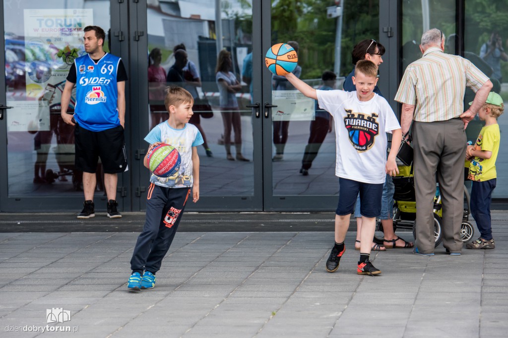 Trening otwarty Pierników przed finałem