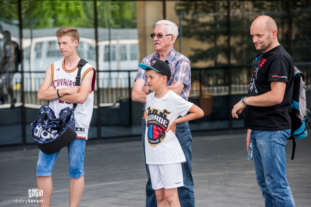 Trening otwarty Pierników przed finałem