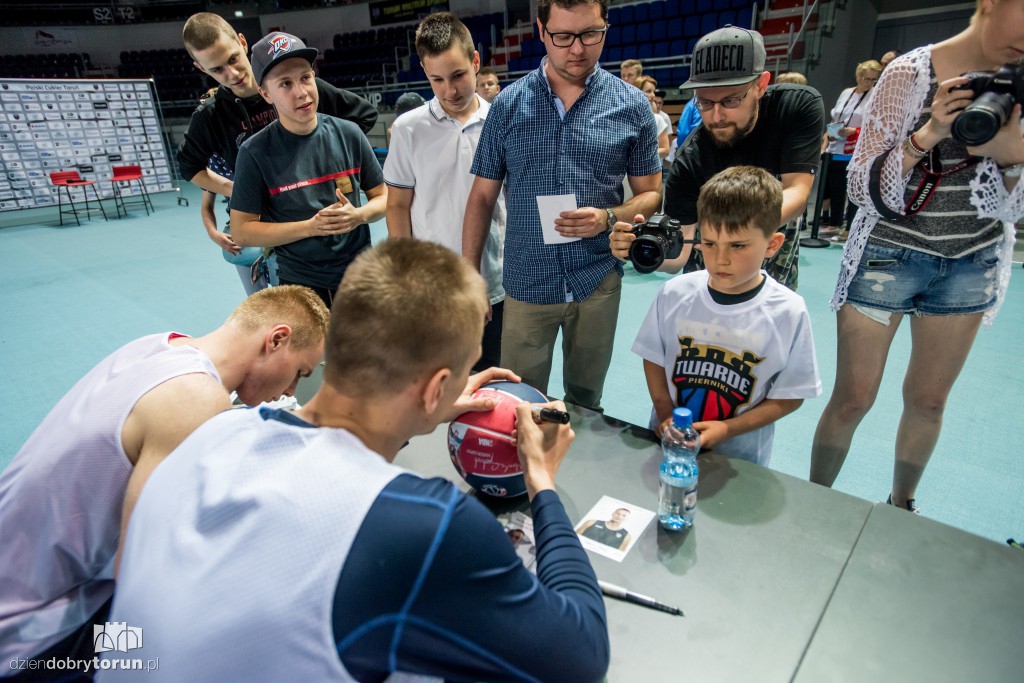Trening otwarty Pierników przed finałem