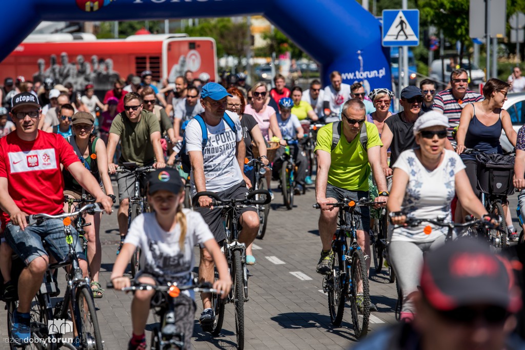 Toruń kręcił kilometry na rowerach