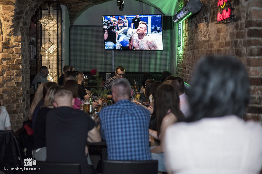 KSW na dużym ekranie u Szwejka