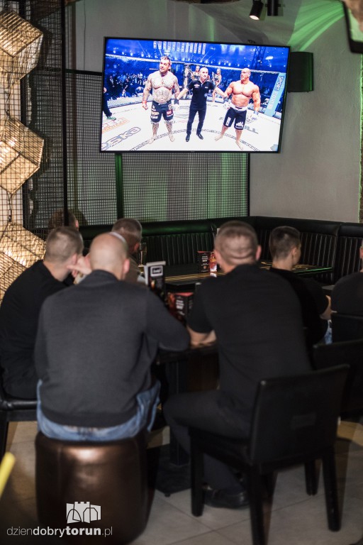 KSW na dużym ekranie u Szwejka