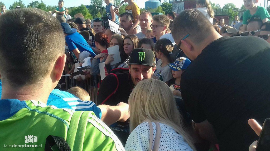 Sesja autografowa na Motoarenie