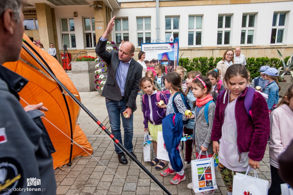 Balonowy dzień dziecka u marszałka