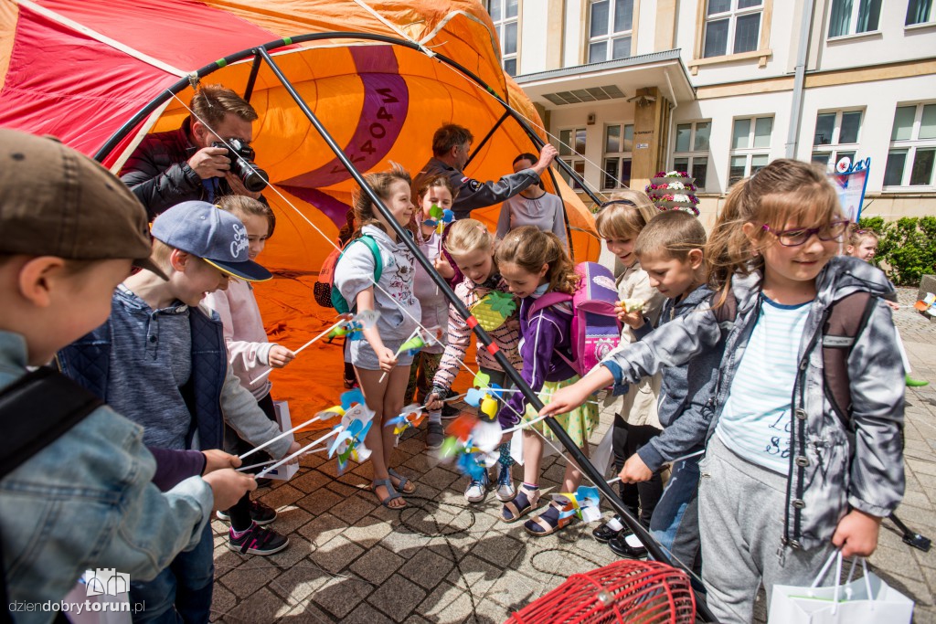 Balonowy dzień dziecka u marszałka