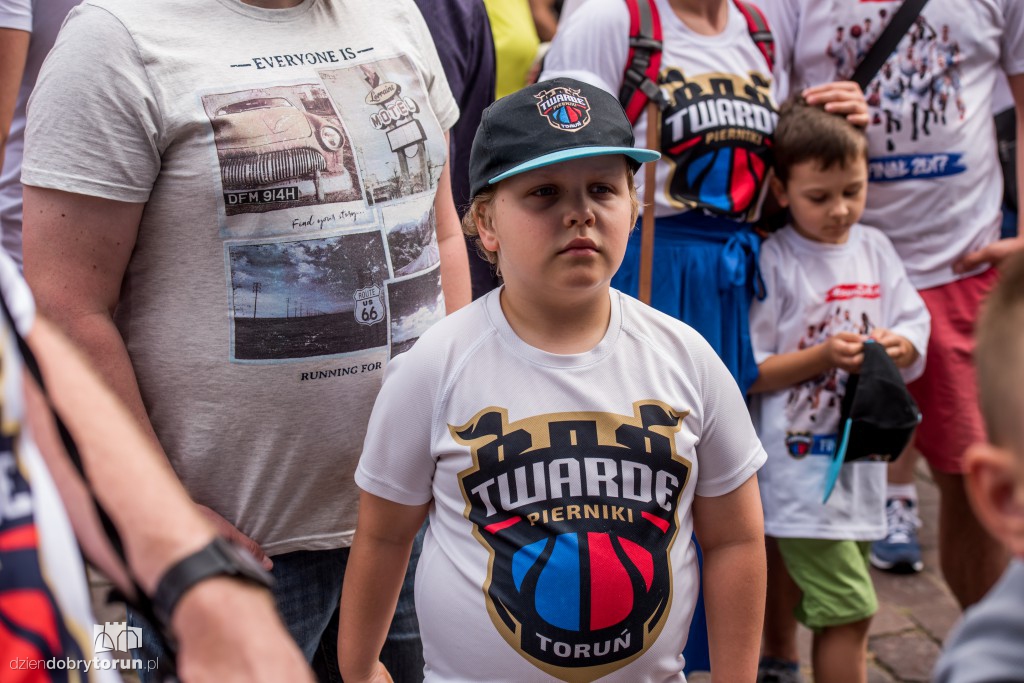 Twarde Pierniki fetują na Rynku Staromiejskim!
