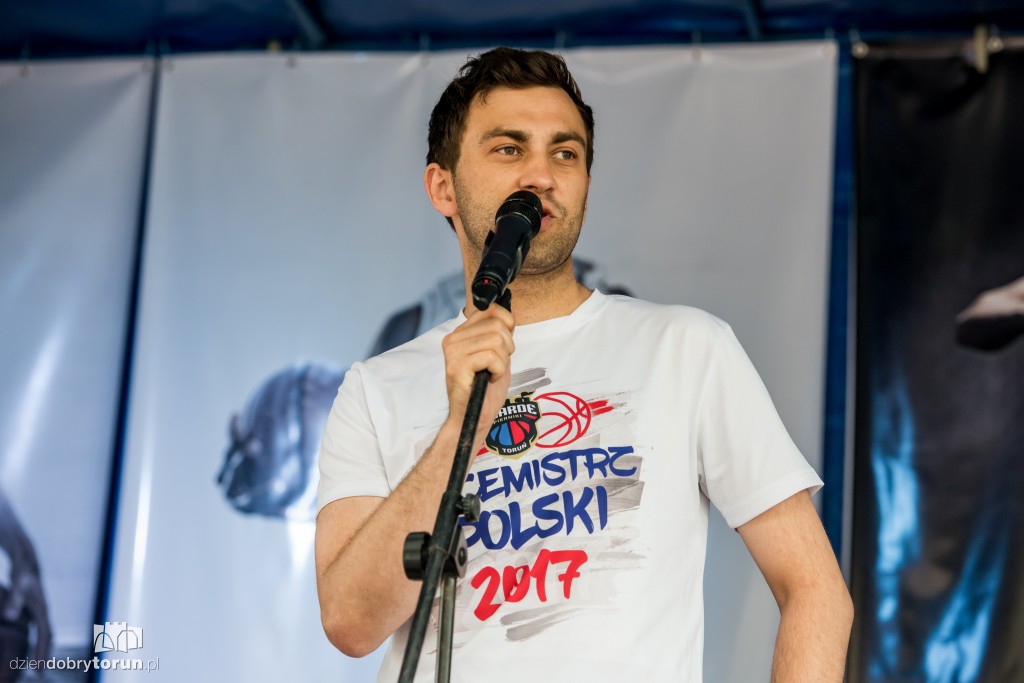 Twarde Pierniki fetują na Rynku Staromiejskim!
