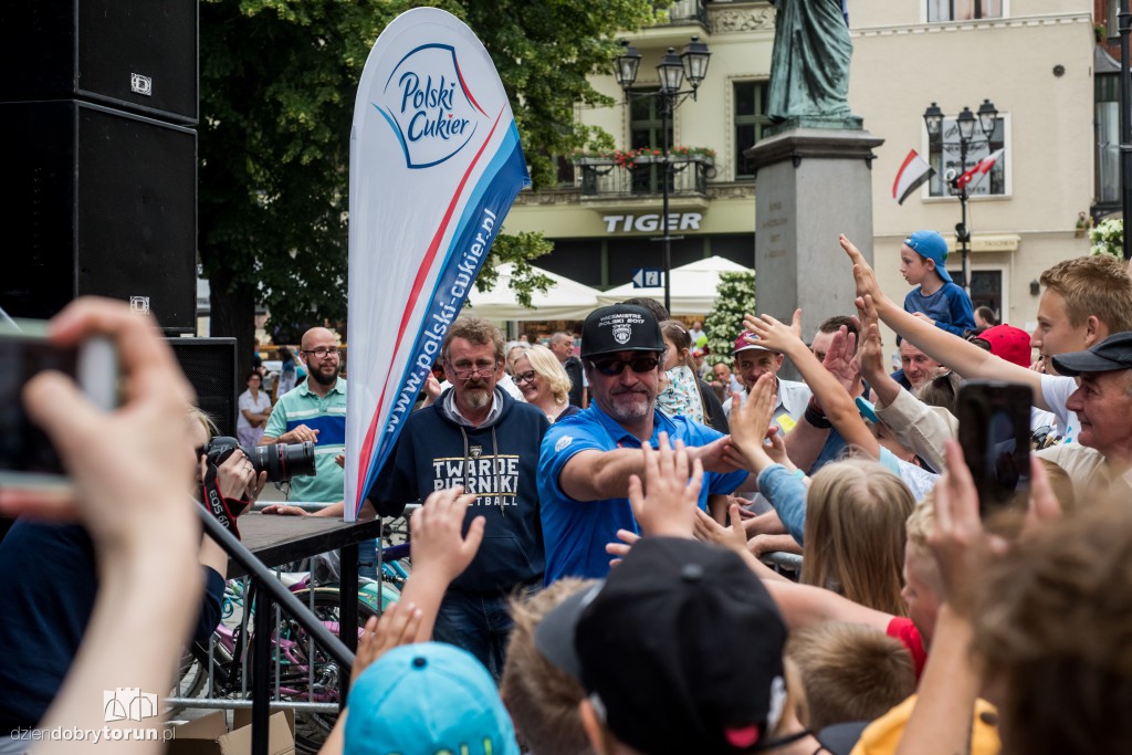 Twarde Pierniki fetują na Rynku Staromiejskim!