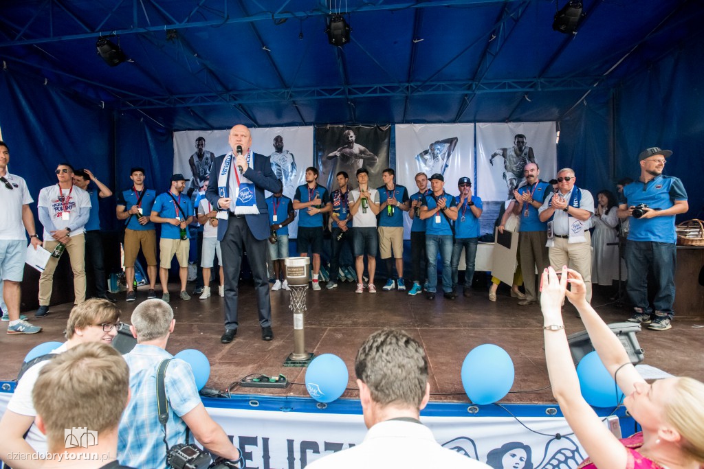 Twarde Pierniki fetują na Rynku Staromiejskim!