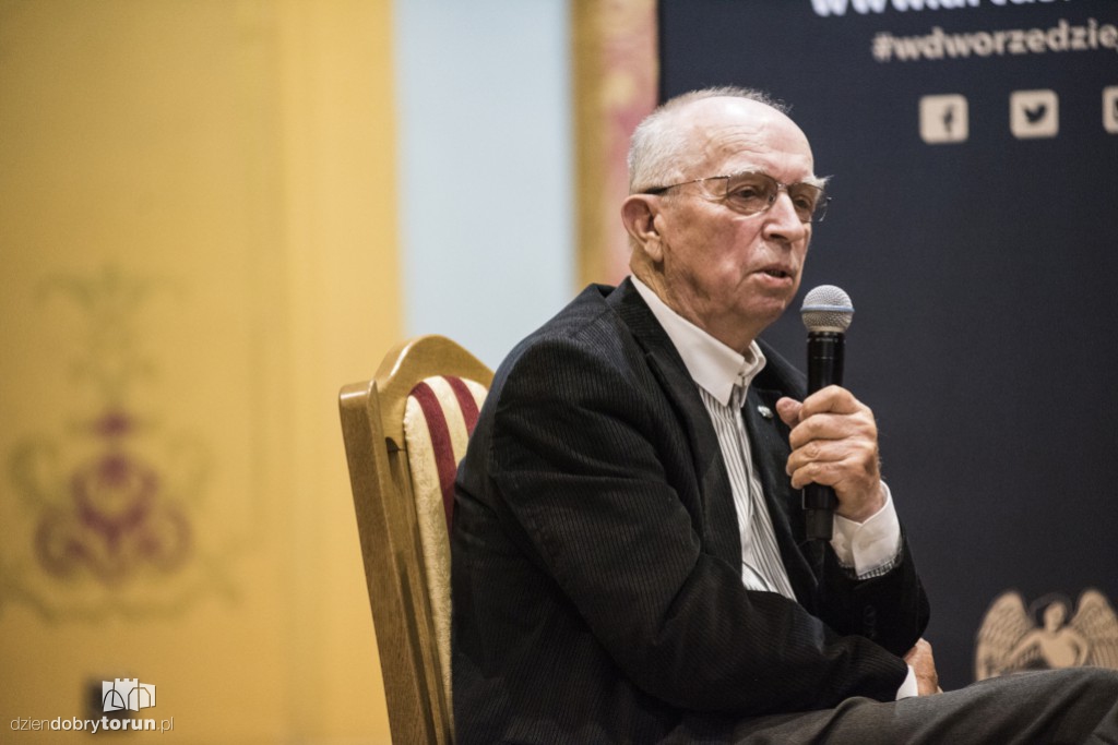 Tokarczuk i Nogaś w Dworze Artusa
