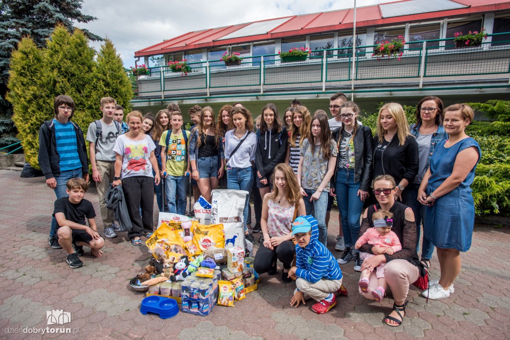 Ósemka odwiedziła schronisko
