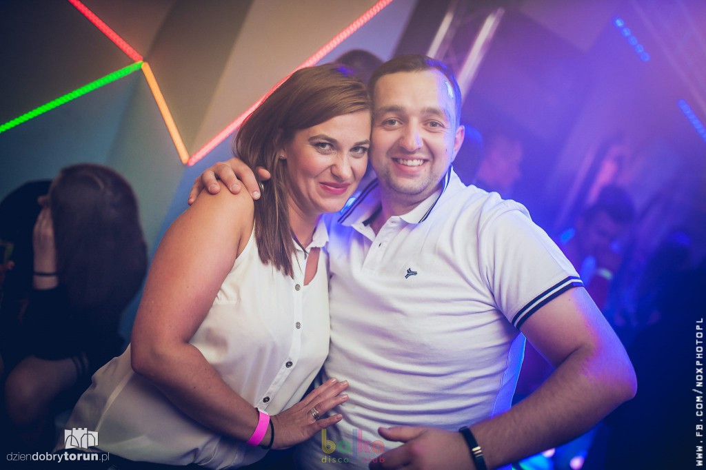 Tłumy przed wejściem do tego lokalu