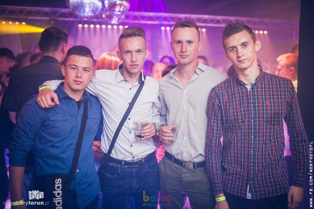 Tłumy przed wejściem do tego lokalu