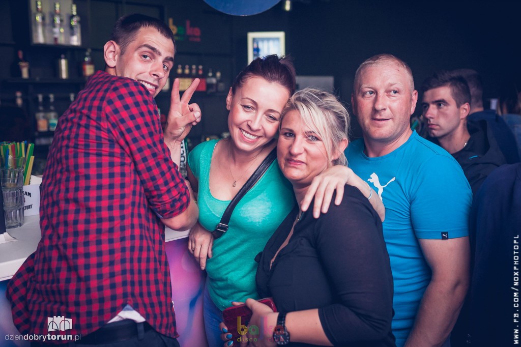 Tłumy przed wejściem do tego lokalu