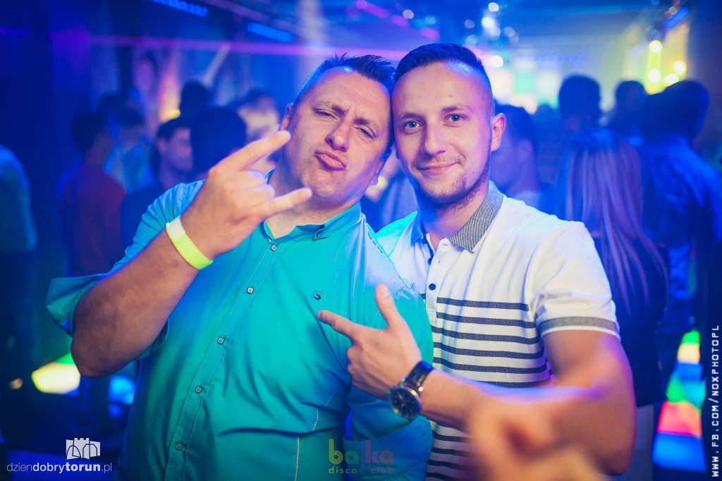 Tłumy przed wejściem do tego lokalu