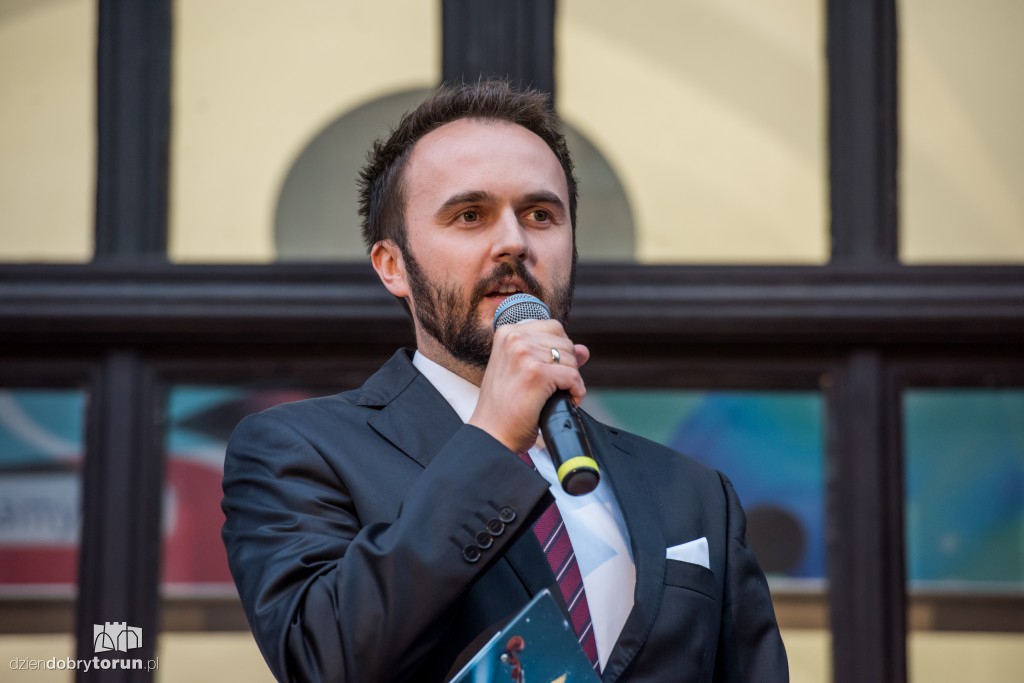 Prof. Filar i Organek z katarzynkami
