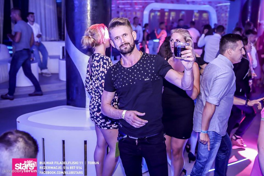 Bardzo gorąca noc w klubie Stars