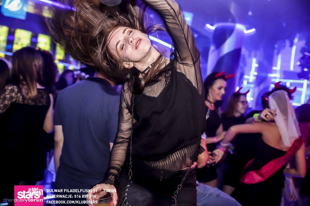 Stars nie próżnuje. Szalona noc!