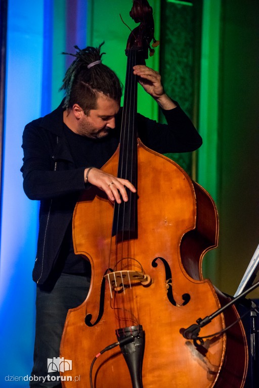 Adam Nowak i Akustyk Amigos w Artusie