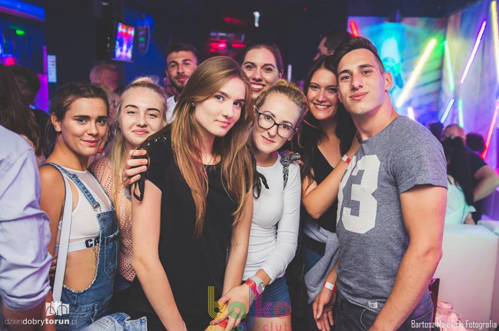 Przepiękne kobiety w Bajce Disco Club