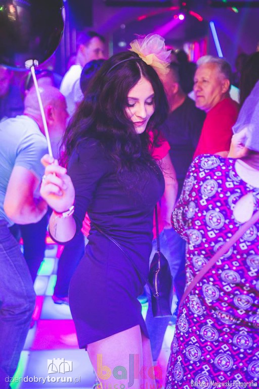 Przepiękne kobiety w Bajce Disco Club