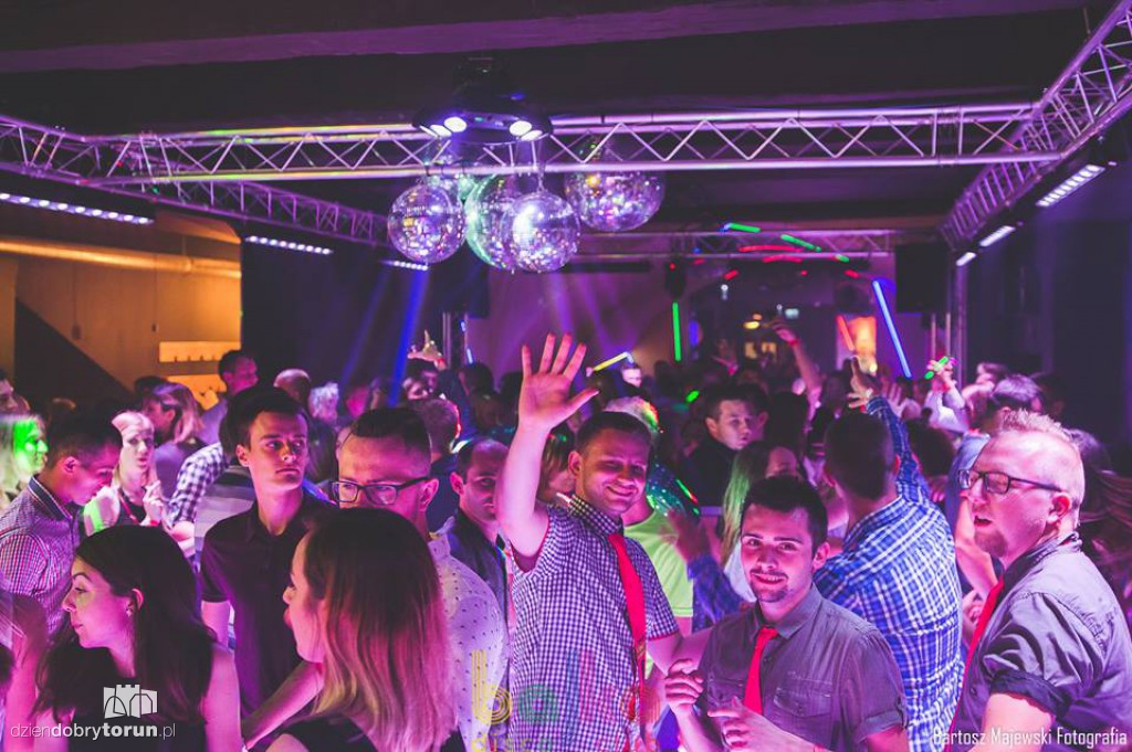 Przepiękne kobiety w Bajce Disco Club