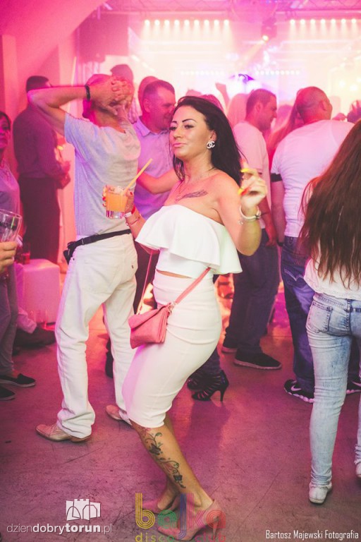 Przepiękne kobiety w Bajce Disco Club