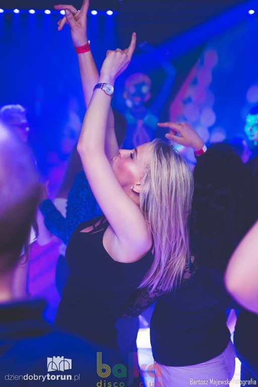 Przepiękne kobiety w Bajce Disco Club