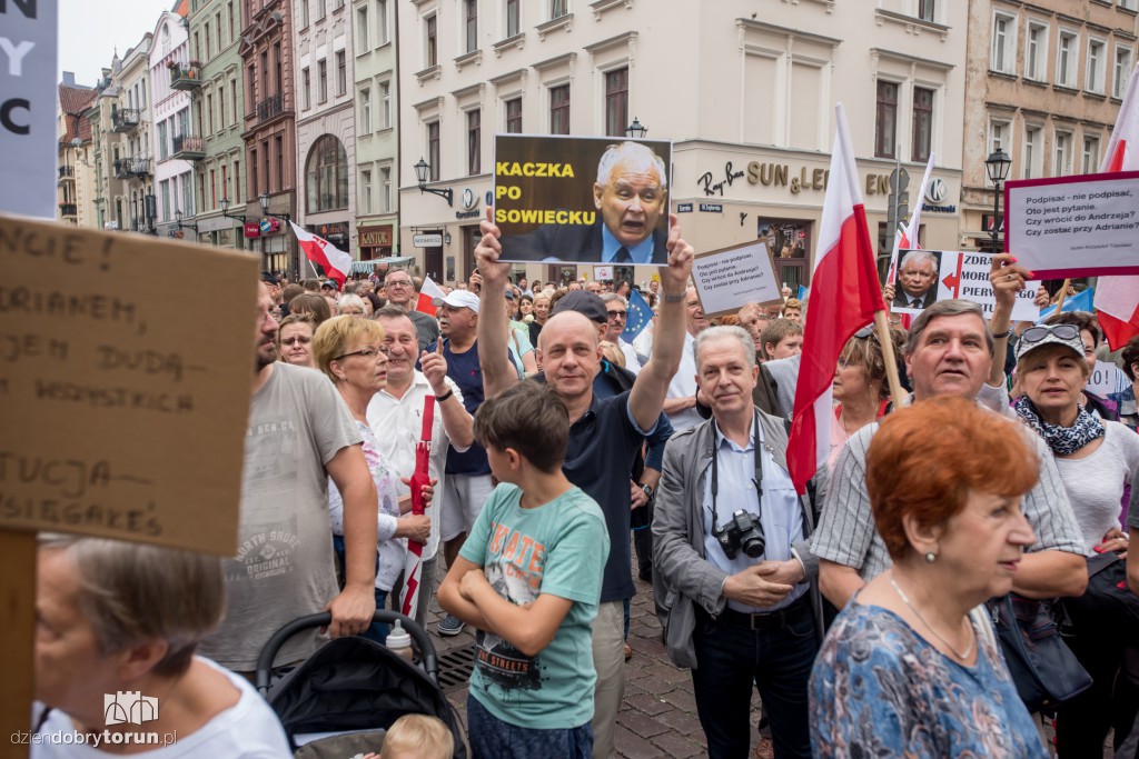 Niedzielny protest w obronie sądów
