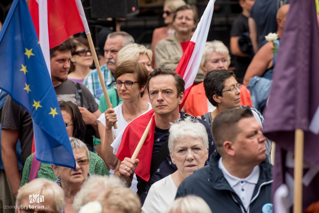 Niedzielny protest w obronie sądów