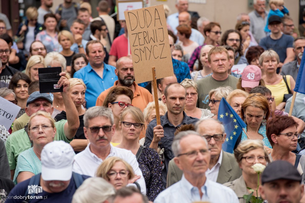 Niedzielny protest w obronie sądów