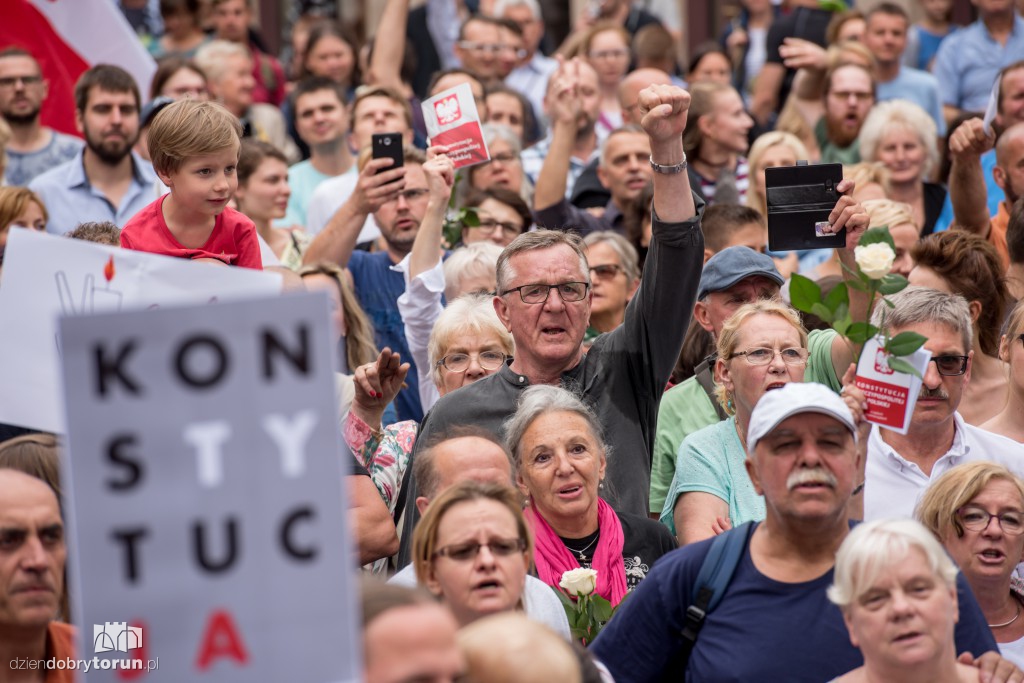 Niedzielny protest w obronie sądów