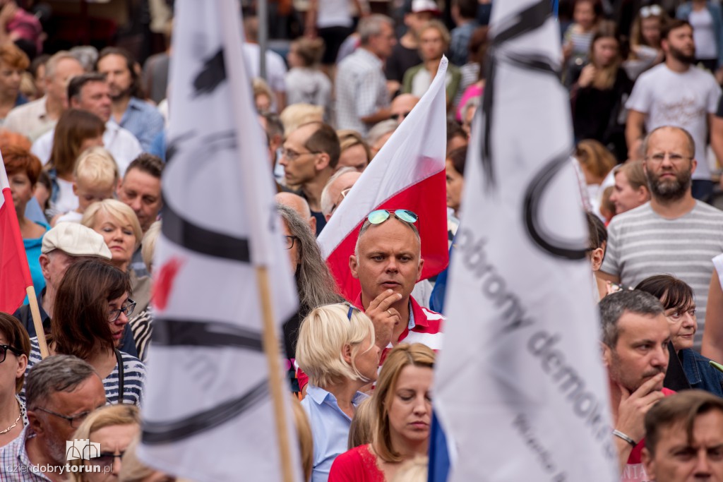 Niedzielny protest w obronie sądów