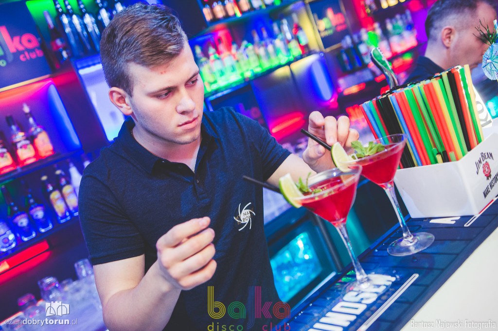 Przepiękne kobiety w Bajce Disco Club