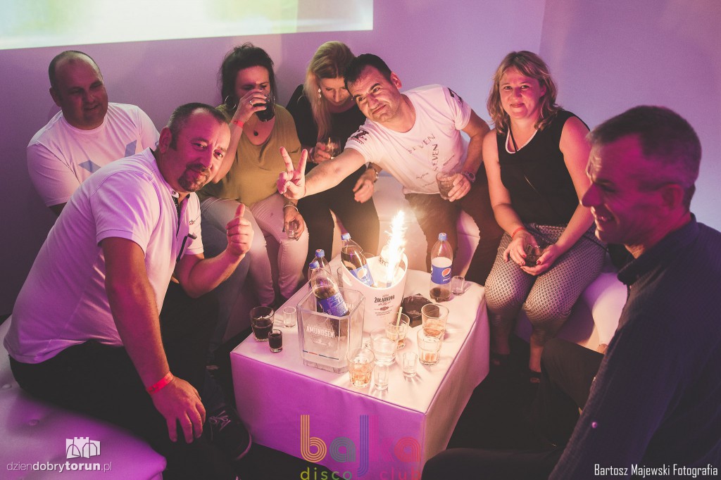 Przepiękne kobiety w Bajce Disco Club