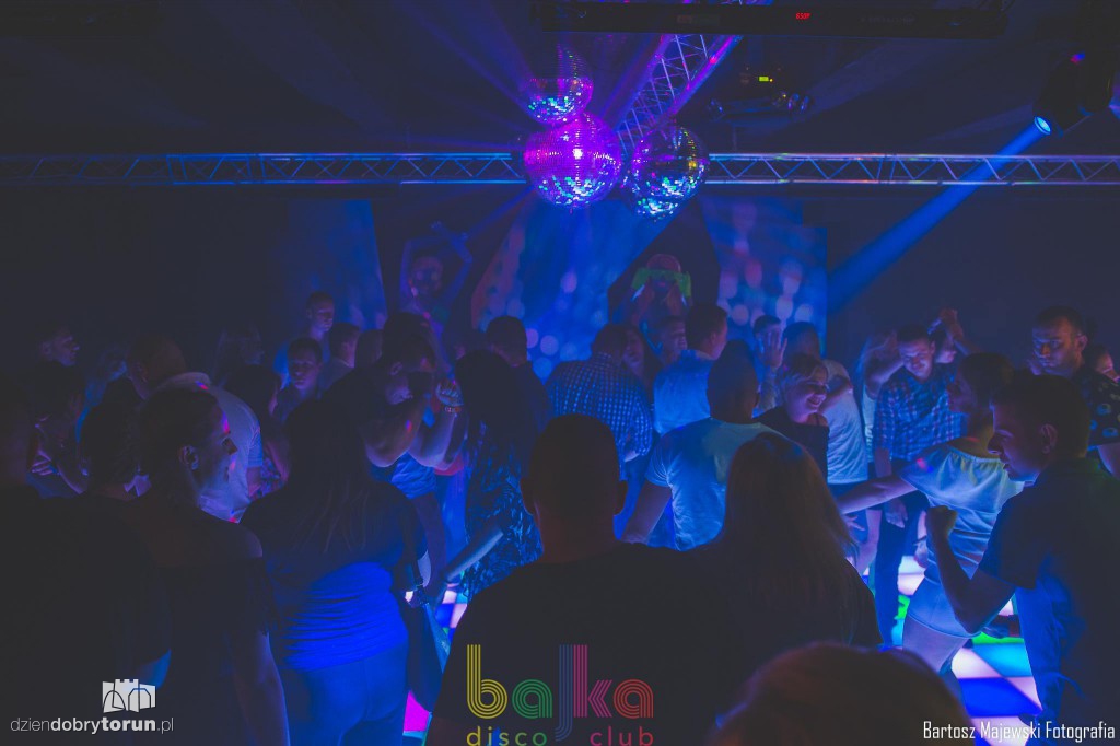 Przepiękne kobiety w Bajce Disco Club