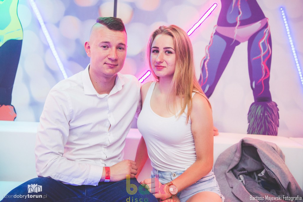 Przepiękne kobiety w Bajce Disco Club