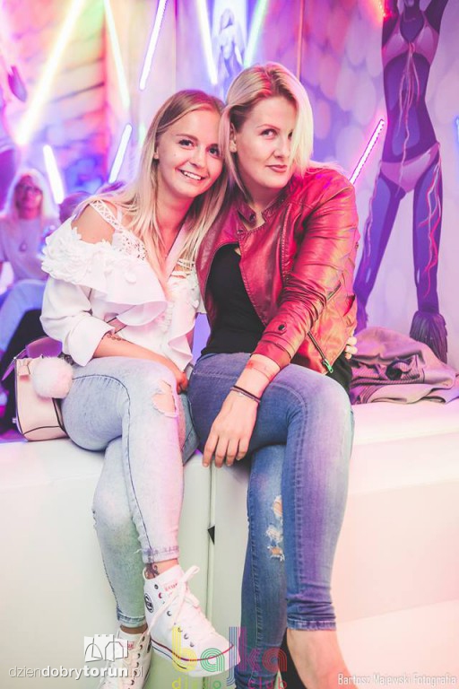Przepiękne kobiety w Bajce Disco Club