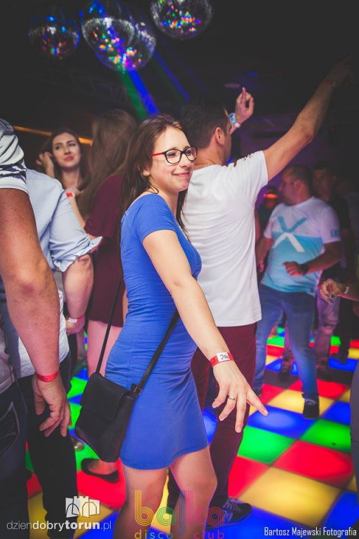 Przepiękne kobiety w Bajce Disco Club