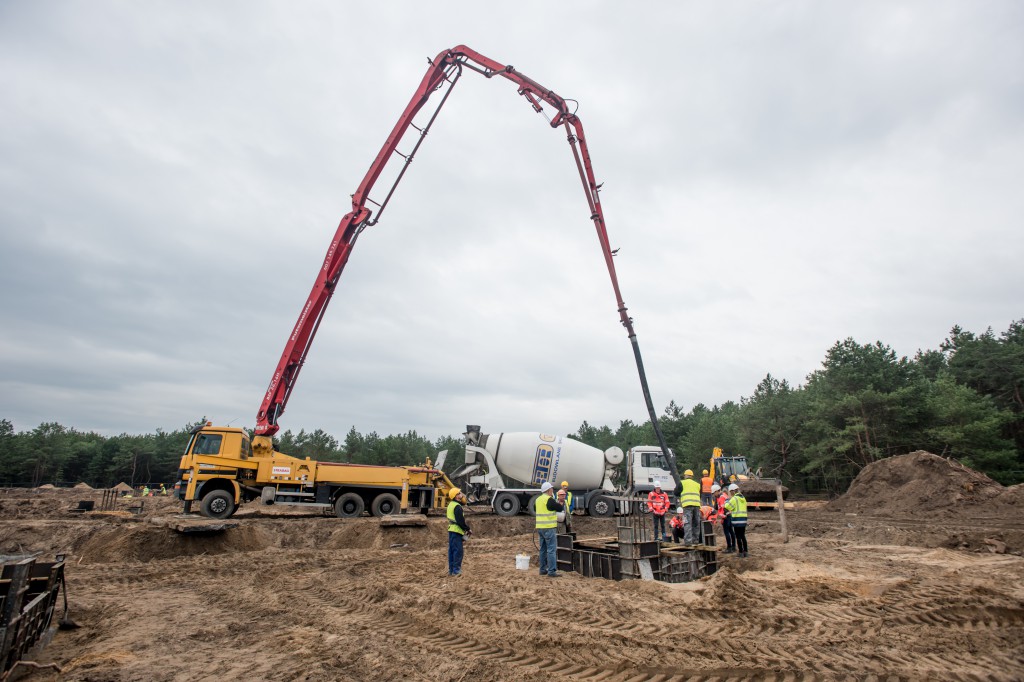 Neuca buduje się na JAR-ze. Już leją beton!